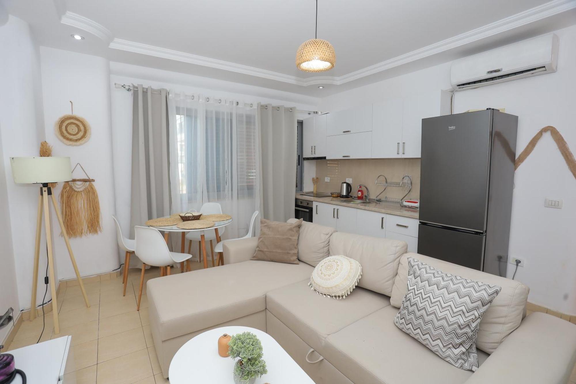 New Bazar Selvia Apartment Tirana Exteriör bild